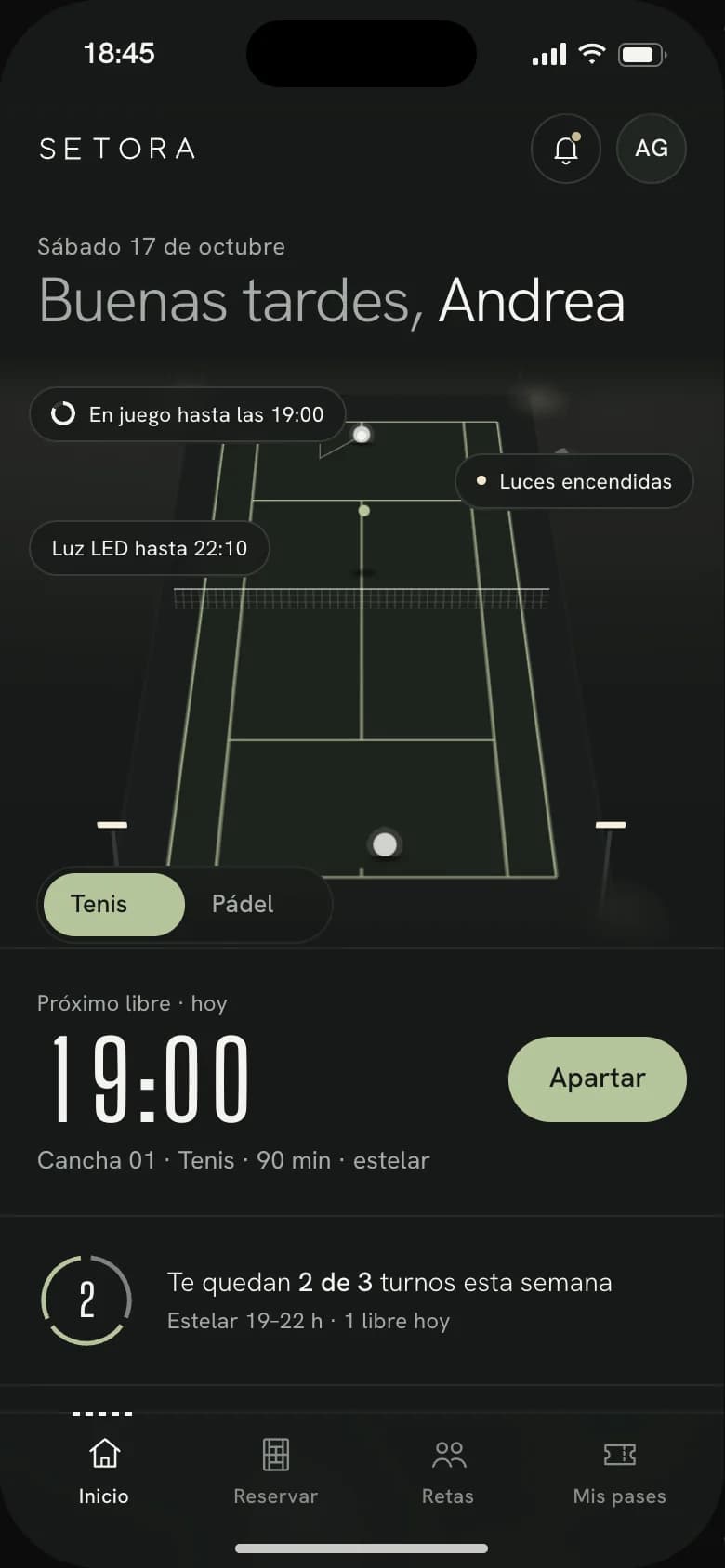 Inicio de Setora con la cancha de tenis en vivo: en juego hasta las 19:00, luces encendidas y el próximo turno libre a las 19:00.